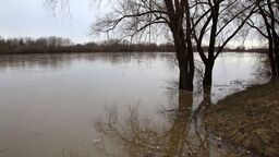 W Malowej Górze stan alarmowy, na Wiśle znika pogotowie przeciwpowodziowe
