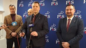 Konferencja polityków PiS. Na pierwszym planie Przemysław Czarnek