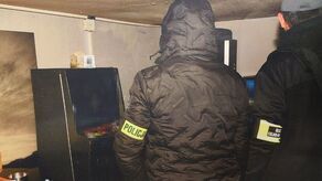 Nielegalne automaty do gier i narkotyki wykryte przez policję