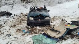 Śmiertelny wypadek na drodze wojewódzkiej. Policja kieruje objazdy