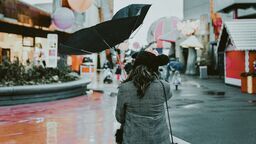 Uwaga, mocniej zawieje. Alerty IMGW dla całego województwa