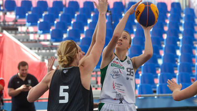 Martyna Goszczyńska (z piłką) była jedną z liderek Polskiego Cukru AZS UMCS Lublin podczas turnieju w Sosnowcu