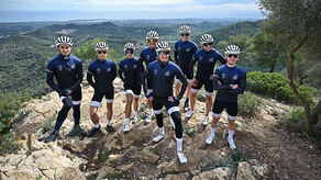 Platinum Motor przygotowuje się do sezonu. Nasi żużlowcy rowerami dojechali już do... Torunia