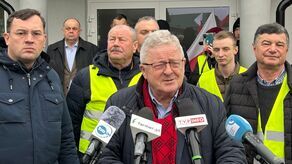 Szef resortu spotkał się w sobotę z rolnikami w Zosinie i Tomaszowie Lubelskim 