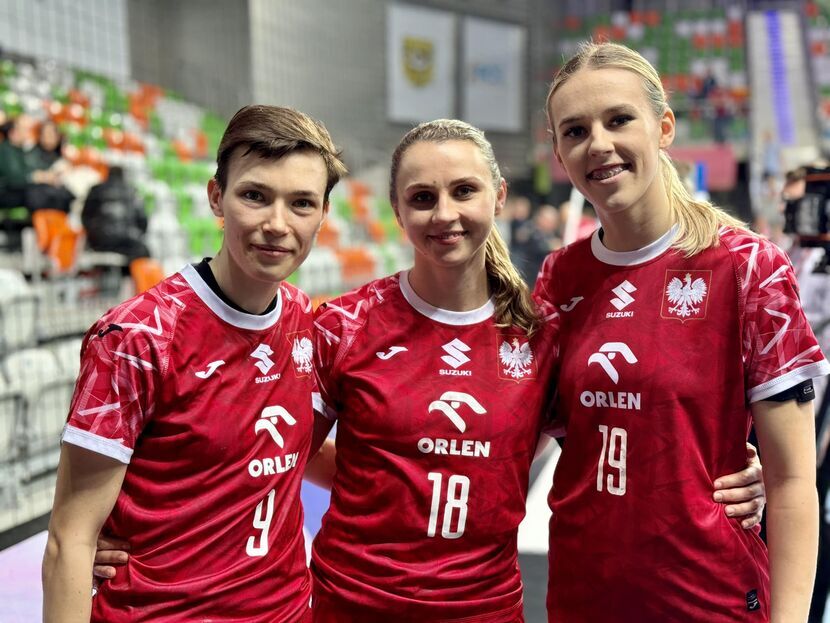 W ekipie Biało-Czerwonych wystąpiły trzy zawodniczki MKS-u Funfloor Lublin, a Magda Balsam (pierwsza z lewej) rzuciła 9 bramek