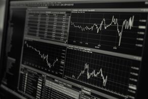 Zainwestował i czekał na zysk. Stracił prawie 90 tys. złotych