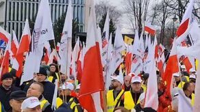 Gorąco w Warszawie. Protestujący rolnicy dotarli pod Sejm