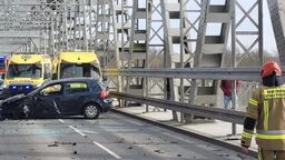 Przejazd przez stary most jest w tym momencie niemożliwy