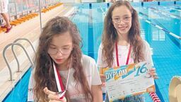 Bliźniaczki proszą o wsparcie w leczeniu i rehabilitacji