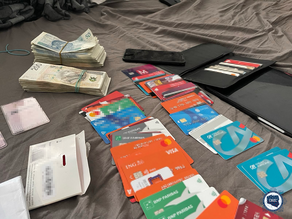 Obywatele Nigerii zatrzymani za oszustwa internetowe