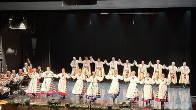 Zespół Pieśni i Taca Zamojszczyzna na scenie ZDK