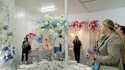 Układanie kwiatów może być sztuką zdobniczą