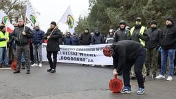 Pikieta w Bogdance. Było o płacach, kręgosłupach i pracy w weekendy