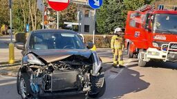 Całe zdarzenie wyglądało bardzo groźnie, ale na szczęście kierowcy biorący udział w stłuczce nie odnieśli poważniejszych obrażeń