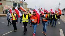 Protest w Lublinie zaczął się o godzinie 8. Rolnicy będą dzisiaj pikietować również w wielu innych miejscach regionu