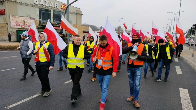 Protest w Lublinie zaczął się o godzinie 8. Rolnicy będą dzisiaj pikietować również w wielu innych miejscach regionu