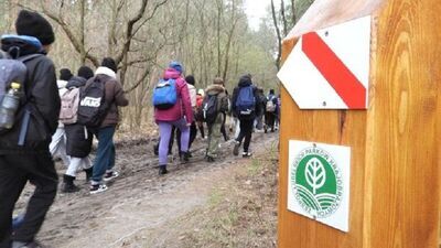 Już w dniu oficjalnego otwarcia pierwsze grupy pokonały 3-kilometrową ścieżkę