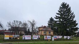 Plakatem, spotem, pączkiem... Czyli jak kandydaci walczą o głosy wyborców