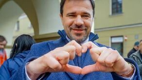 Swoją wygraną w wyborach Rafał Zwolak ogłosił w mediach społecznościowych tym zdjęciem