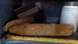 Trzymał narkotyki i pociski artyleryjskie w mieszkaniu 