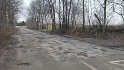 Obecnie ul. Pliszczyńska jest dziurawa jak ser szwajcarski. Jednak na koniec bieżącego roku będziemy tamtędy jeździć jak po stole.