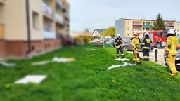 Siła eksplozji była tak duża, że z okien wyleciały szyby, a drzwi balkonowe zostały wyłamane