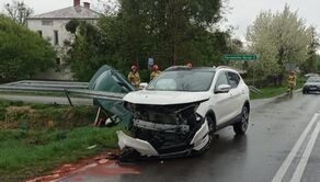 Nie zauważyła znaku STOP i doprowadziła do wypadku