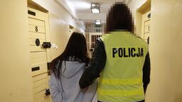 Produkty, które kobieta zabierała ze sklepowych półek to głównie duże ilości artykułów spożywczych