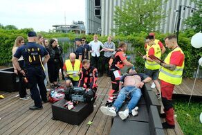 Kto najlepiej ratuje życie?