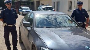 Aspirant Dariusz Żabiński oraz sierżant sztabowy Adam Czerniak zadbali o to, by rodzice bezpiecznie dotarli z chorą córeczką do szpitala