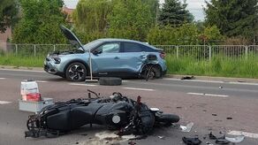Motocyklista z obrażeniami trafił do szpitala