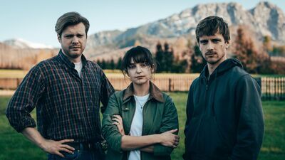 Piotr Pacek, Maria Dębska i Maciej Musiał na planie serialu Śleboda 

