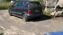 Najpierw samochodem, a potem pieszo. Tak pijany kierowca uciekał przed policją 