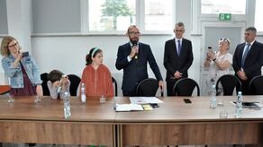 Podczas zaprzysiężenia burmistrzowi Jakubowi Jakubowskiemu towarzyszyła rodzina 