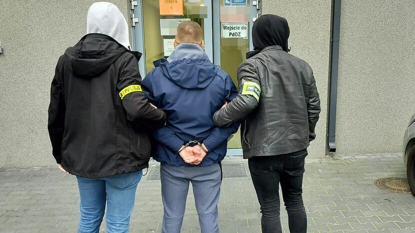 Poszukiwanego listem gończym 28-latka z powiatu radzyńskiego policjanci zatrzymali w Warszawie