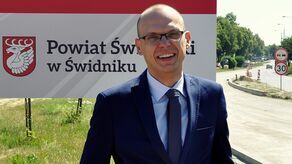 Radny Osina wyjaśnia oszukanym wyborcom miłość niedoszłych koalicjantów do PiS