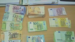 Ponad 3 mln zł ukryli w bagażach. Pieniądze miały trafić na teren UE