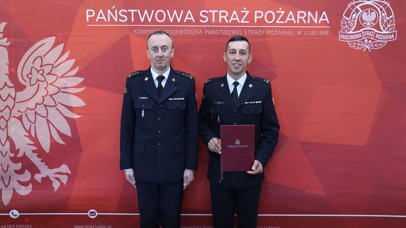 Mł. brygadier Przemysław Ilczuk (z prawej) już był p.o. komendanta, potem zastępcą, a teraz już komendantem na stałe