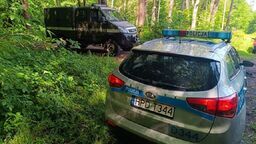 Policjanci zabezpieczali teren, a wojskowi saperzy zajęli się neutralizacją niewybuchów