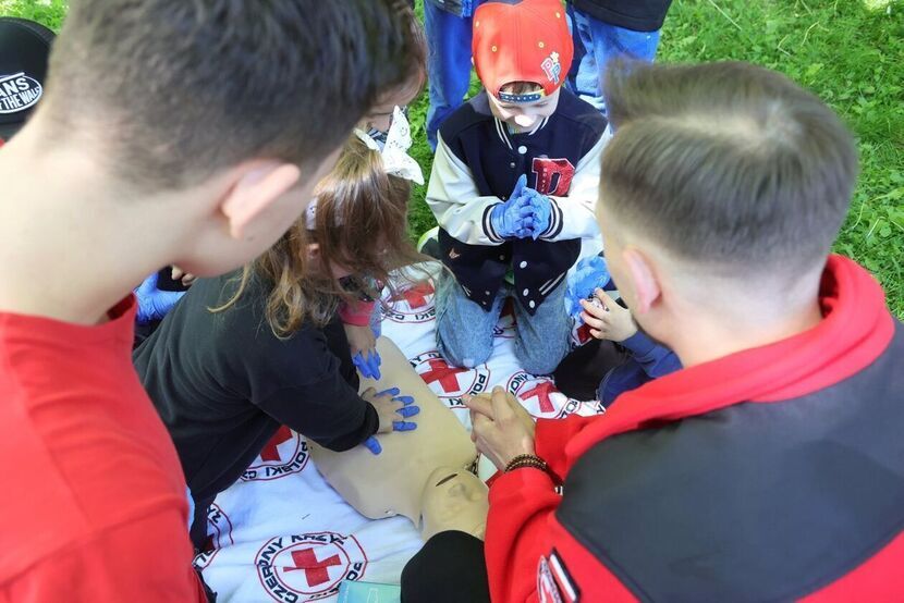 Polski Czerwony Krzyż szuka wolontariuszy. Mile widziani studenci 