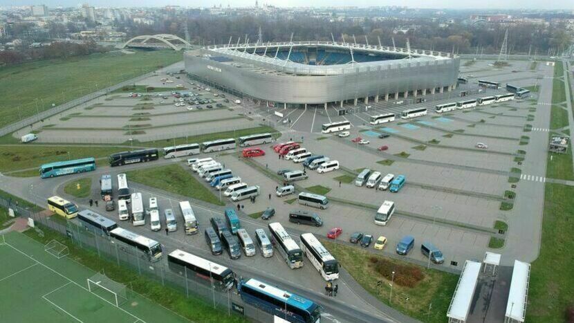 Specjalna linia autobusowa DL przed i po meczu pojedzie częściej. 