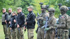 Granica nie do przejścia dla wroga. Presja nielegalnej migracji rośnie