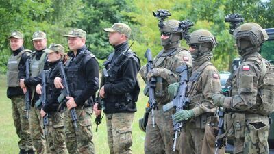 Granica nie do przejścia dla wroga. Presja nielegalnej migracji rośnie 