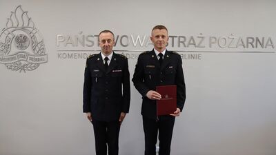 St. kpt. mgr inż. Kamil Bereza (na zdjęciu z prawej) jest od dzisiaj już oficjalnie komendantem straży pożarnej w Krasnymstawie