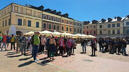 Sezon turystyczny w Zamościu zaczyna się co roku na przełomie kwietnia i maja. A później trwa aż do jesieni. Od 9 lat, już na początku tego okresu organizowana jest Turystyczna Majówka