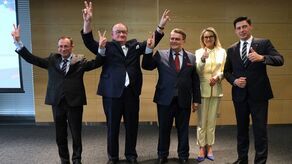 W niedzielnym spotkaniu z mieszkańcami Lublina udział wzięło pięcioro kandydatów PiS do Parlamentu Europejskiego z okręgu lubelskiego (od lewej): Mariusz Kamiński, były minister, szef CBA i poseł, europoseł Jacek Saryusz-Wolski, prof. Zbigniew Krysiak, prezes Zarządu Instytutu Myśli Schumana oraz parlamentarzyści, posłanka Anna Baluch z Kraśnika i Dariusz Stefaniuk z Białej Podlaskiej.