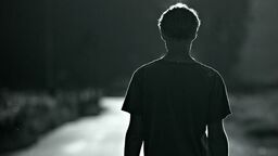 Charlie z Holandii to oszust. Omotał i okradł 35-latkę