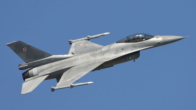 Samolot wielozadaniowy F-16