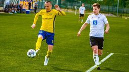 Wojciech Białek w czwartek obchodził 42 urodziny, a w sobotę zdobył trzy gole w Sieniawie