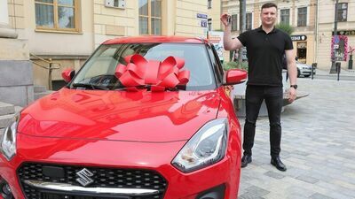 W poprzedniej edycji czerwonym suzuki spod lubelskiego ratusza odjechał pan Bartosz. A kto w tym roku cieszyć będzie się z głównej nagrody w miejskiej loterii podatkowej? Chętnych jest sporo.